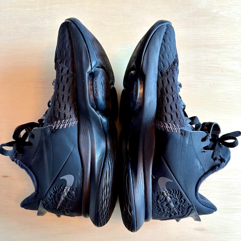 Nike LeBron Witness V, Black/Dark Grey, Size 8, Basketball Shoe